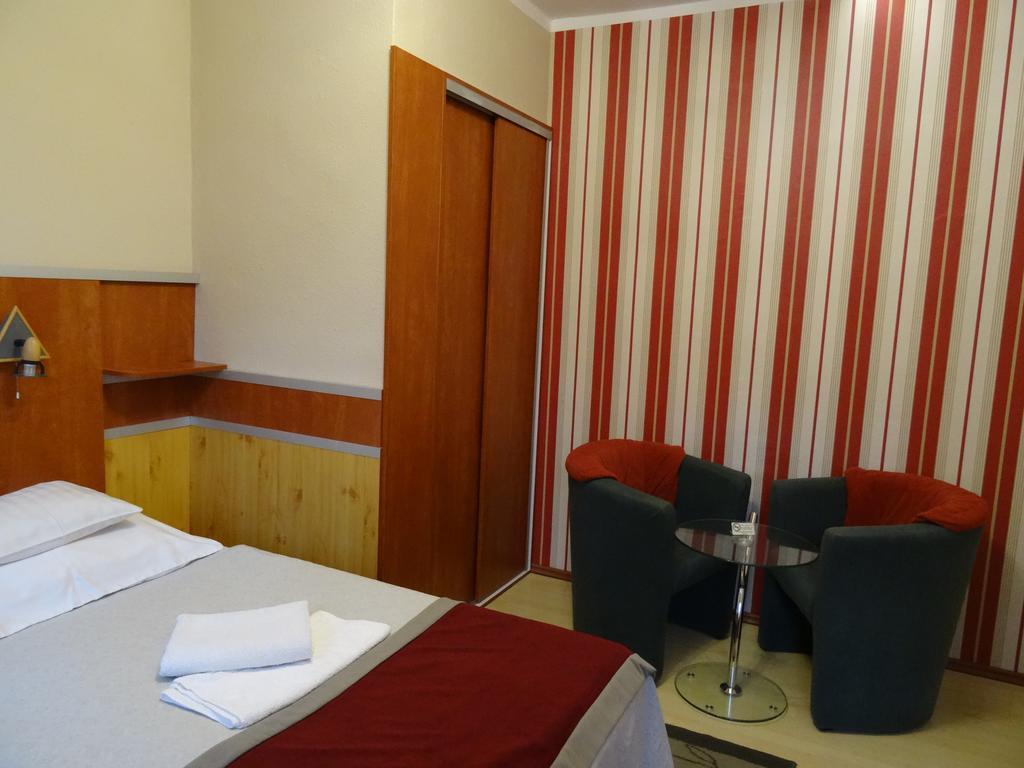 Fortuna Hotel Miskolc Habitación foto
